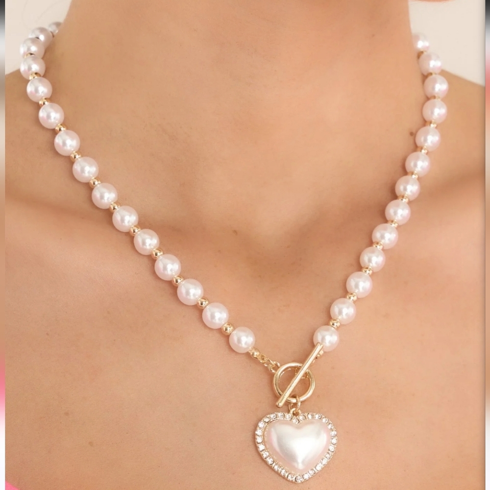 Gold Pearl Necklace